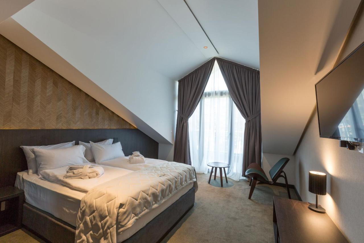 Hotel Crni Vrh Дивчибаре Экстерьер фото