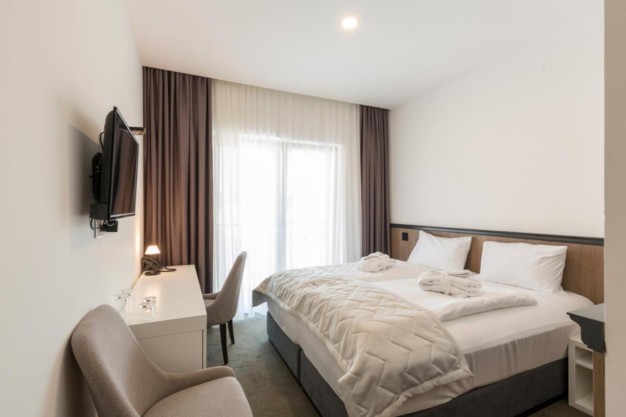 Hotel Crni Vrh Дивчибаре Экстерьер фото