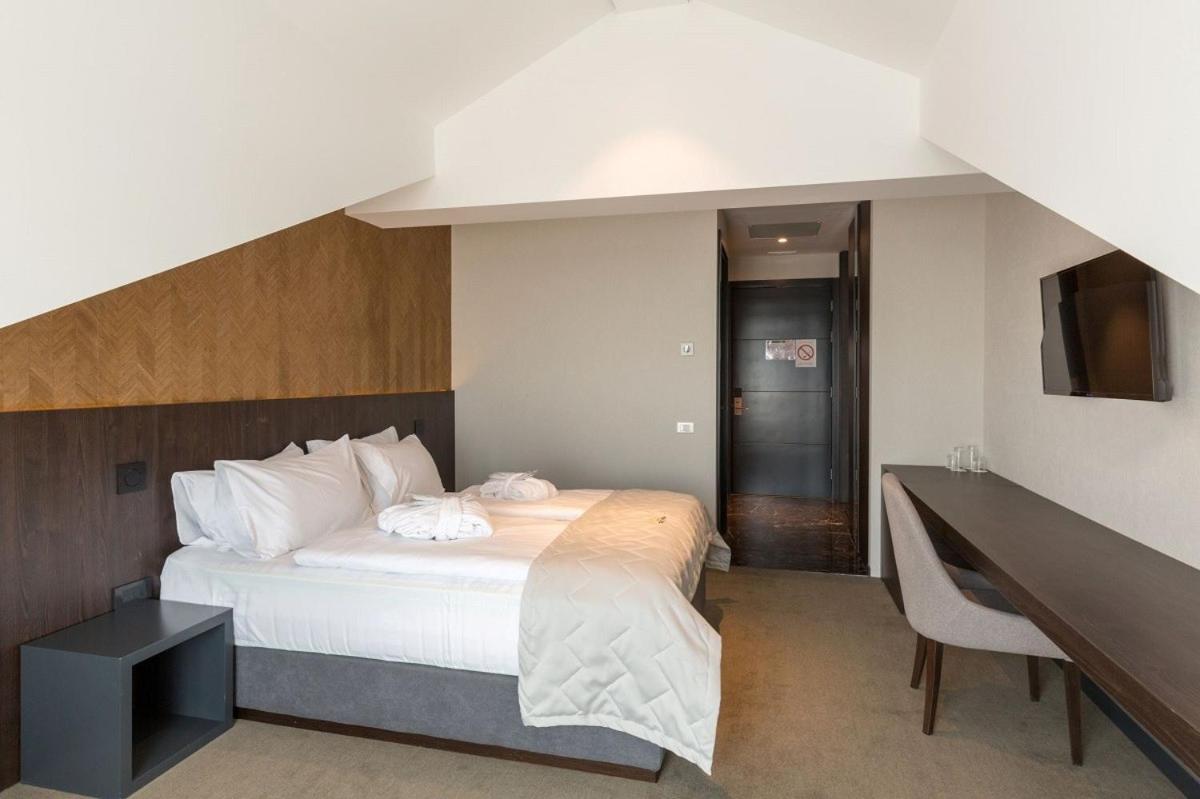 Hotel Crni Vrh Дивчибаре Номер фото
